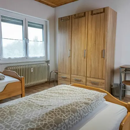 Monteurzimmer Hochsal Homestay *